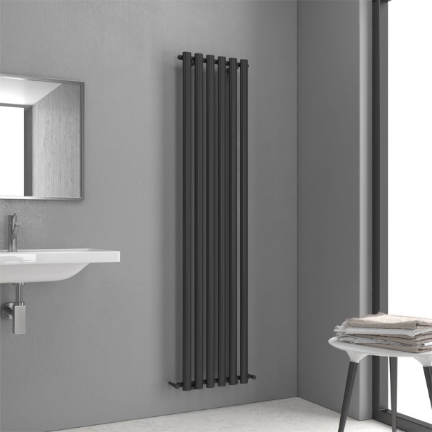 Εικόνα της Θερμαντικό σώμα μπάνιου Black Matt DIVINA KARAG 12x42x180cm