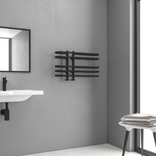 Εικόνα της Θερμαντικό σώμα μπάνιου Black Matt DORA KARAG 18x70x40cm